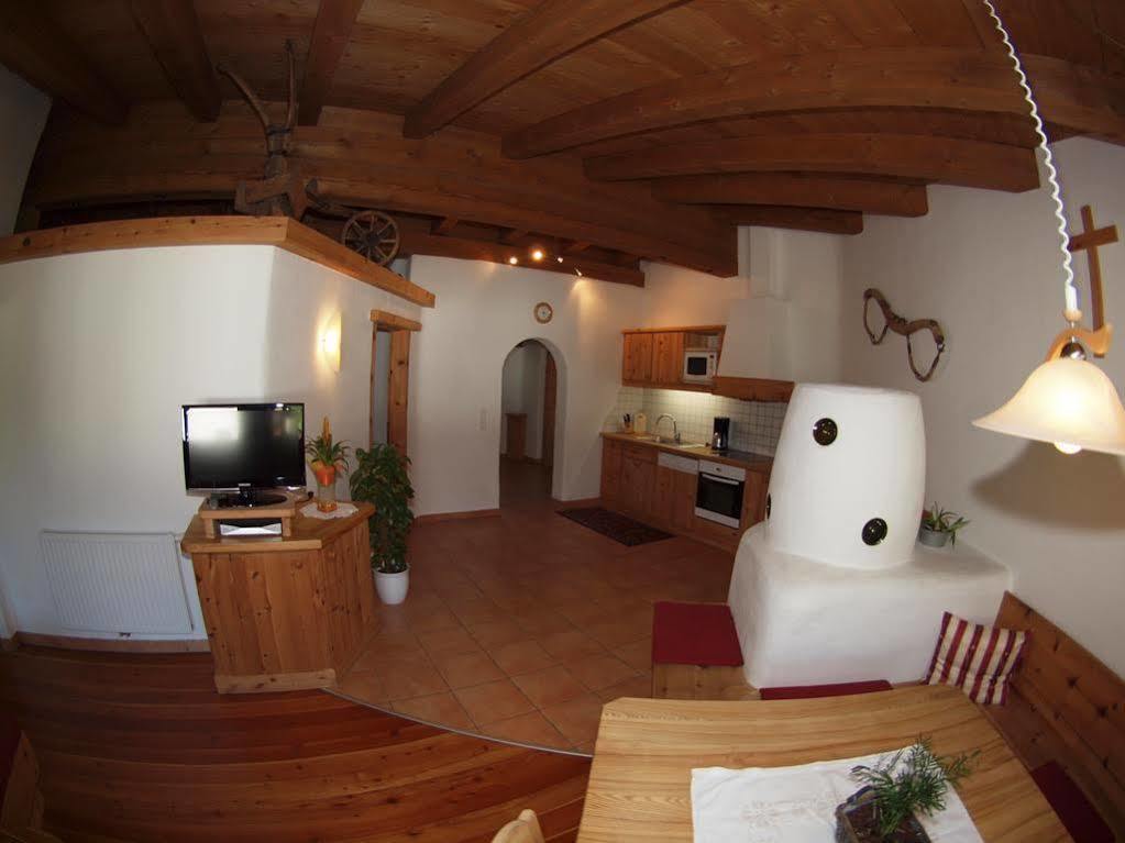 Kinderbauernhof Leneler Arzl im Pitztal Exteriér fotografie